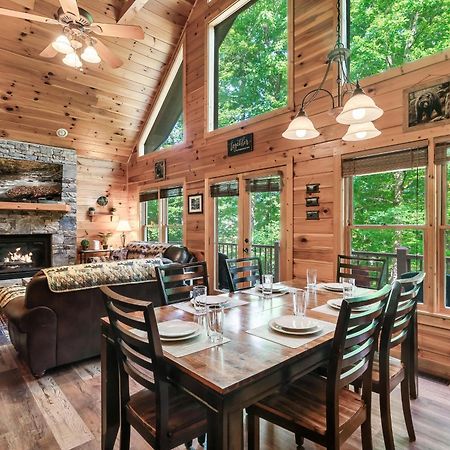 Peaceful Family Cabin With Hot Tub, Game Room, & More! Севьервилл Экстерьер фото