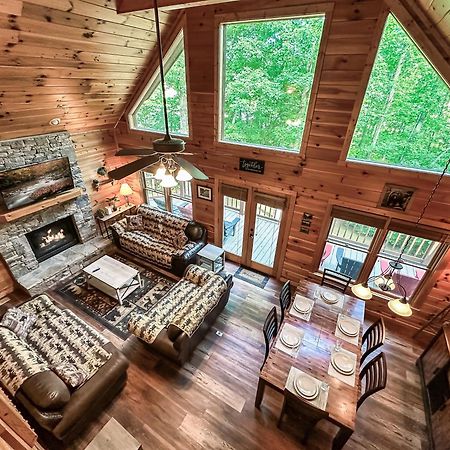 Peaceful Family Cabin With Hot Tub, Game Room, & More! Севьервилл Экстерьер фото