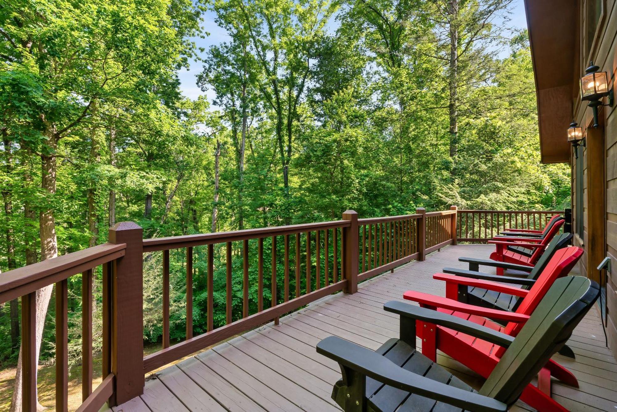 Peaceful Family Cabin With Hot Tub, Game Room, & More! Севьервилл Экстерьер фото