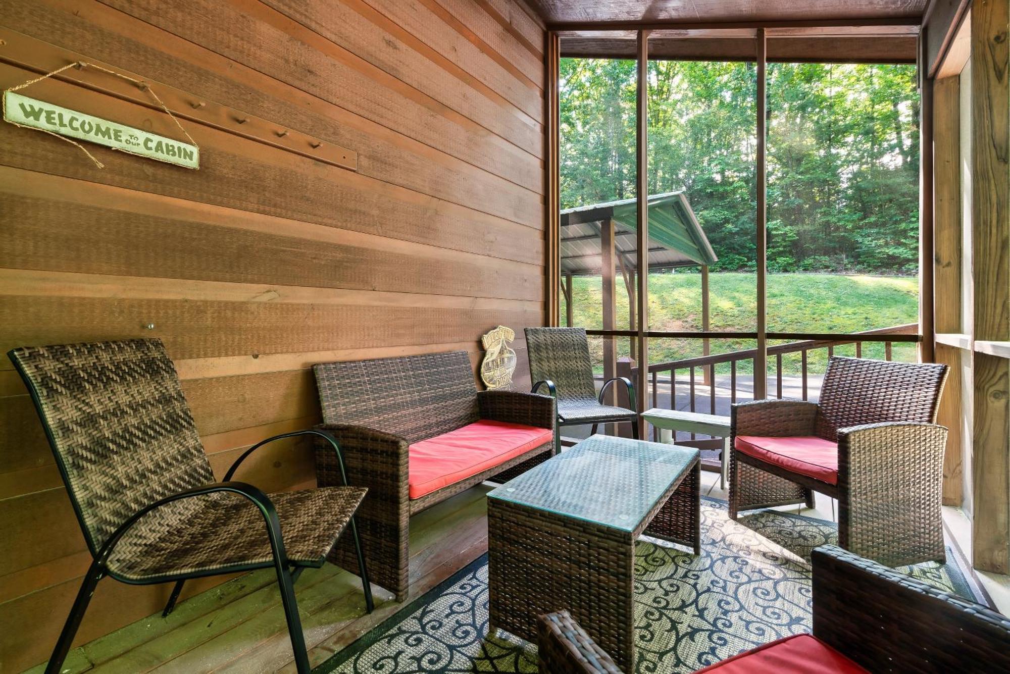 Peaceful Family Cabin With Hot Tub, Game Room, & More! Севьервилл Экстерьер фото