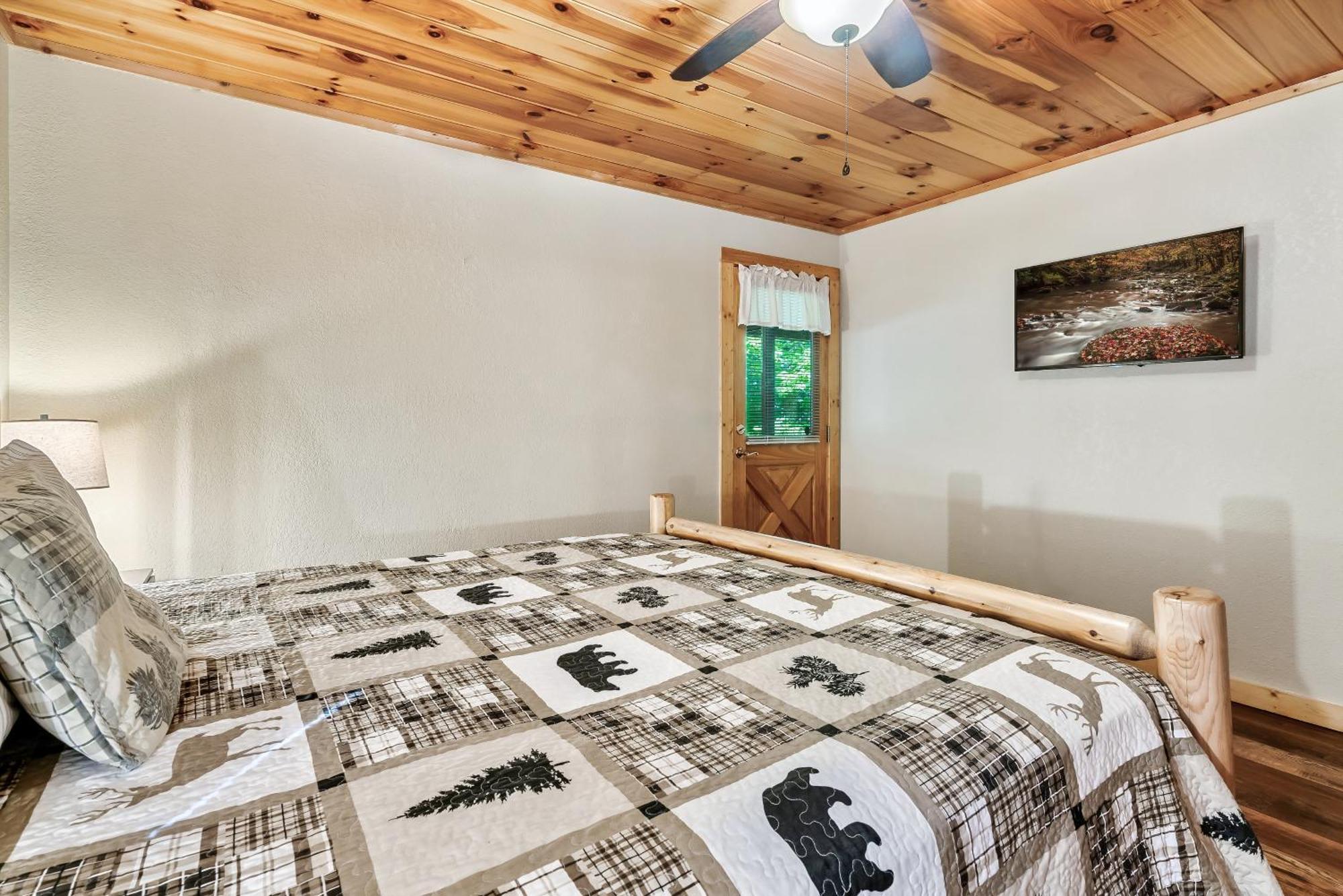Peaceful Family Cabin With Hot Tub, Game Room, & More! Севьервилл Экстерьер фото