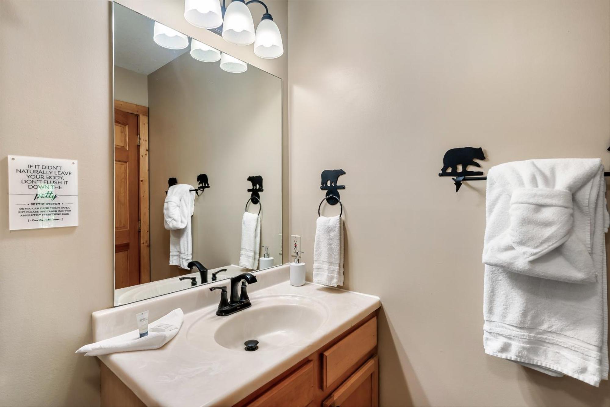 Peaceful Family Cabin With Hot Tub, Game Room, & More! Севьервилл Экстерьер фото